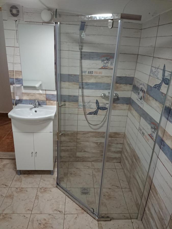 Katy'S Studio Apartment Brașov Exterior foto